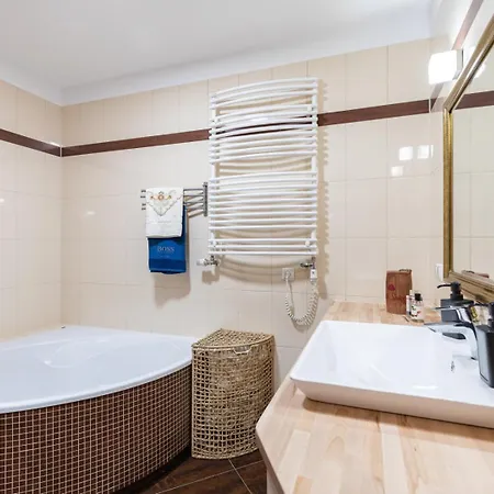 アパート Superapart Wilanowska 7 Pet-friendly With Elevator & Parking ワルシャワ